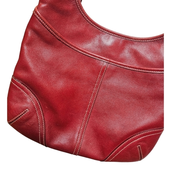 Coach bag. Red. Couple marks on outside as shown but in good used condition! - Picture 4 of 9